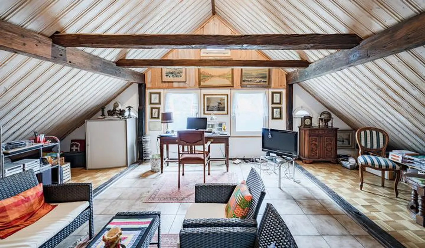 Charming Family Home with Views - Photo 6 of 8