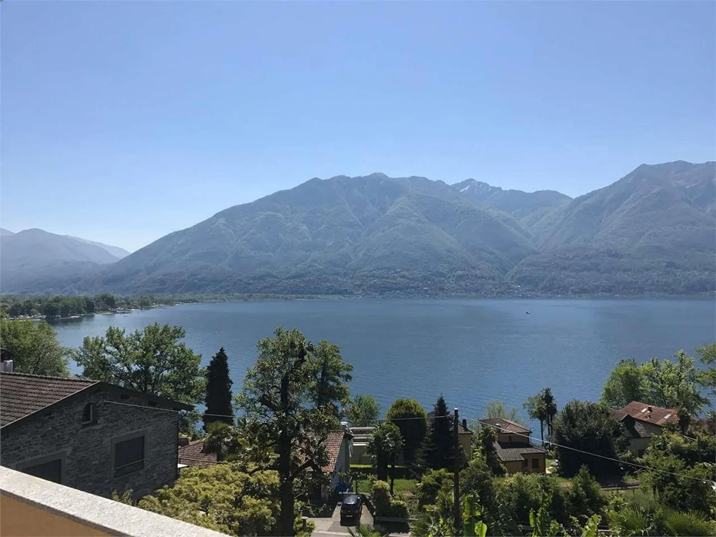 Einkommensgenerierendes Gebäude mit Seeblick, ideale Investition in Minusio - Foto 3 von 13