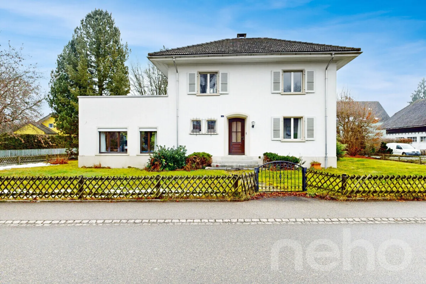 Maison individuelle familiale avec grand terrain - Photo 1 sur 13