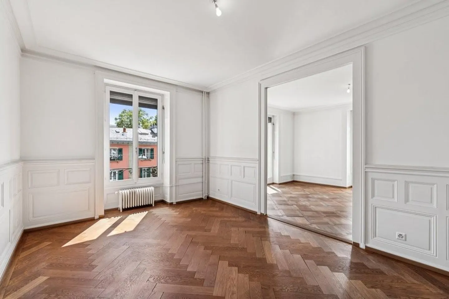 Splendid 8-room apartment near the Russian church - Photo 5 of 10