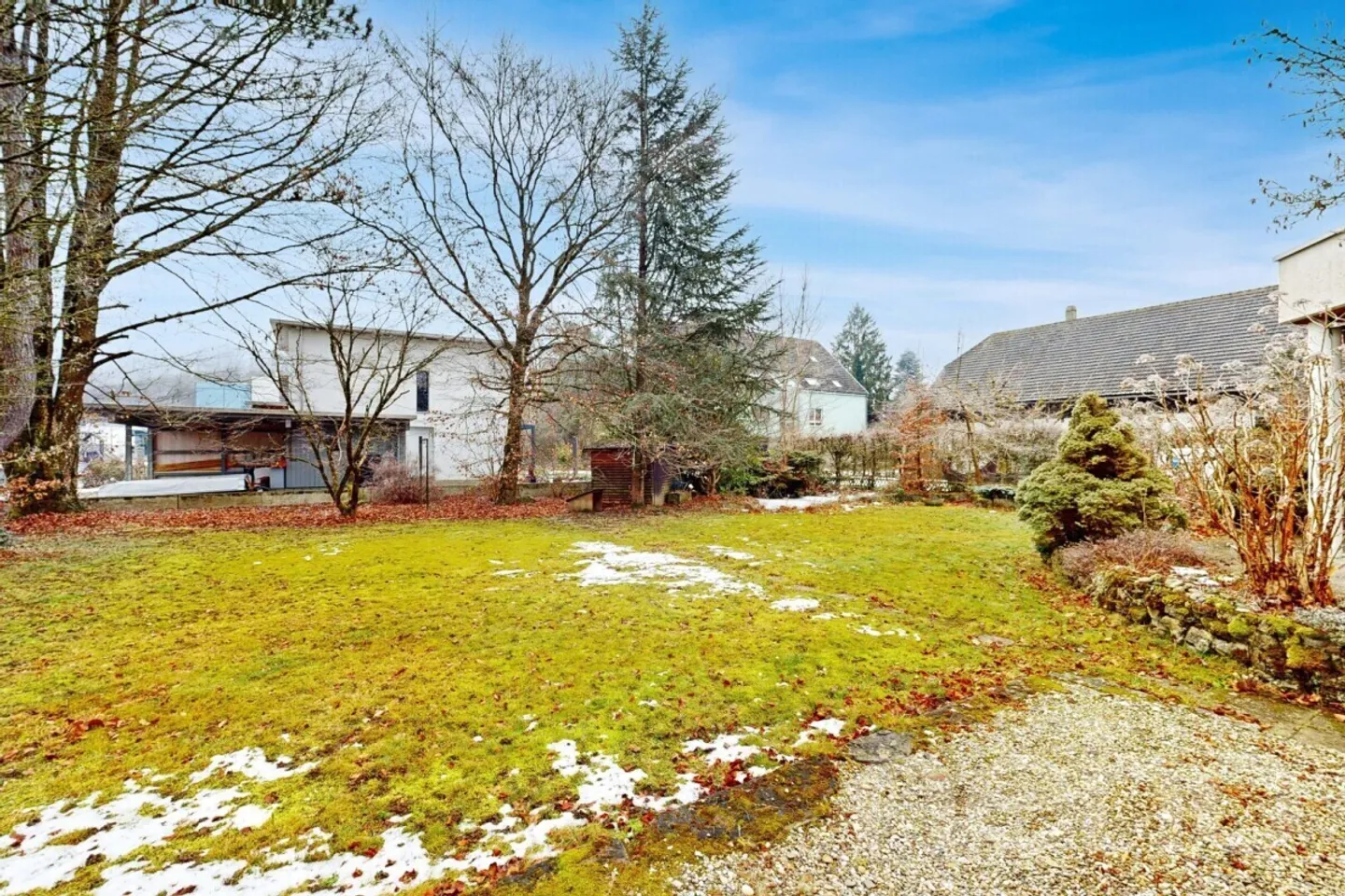 Maison individuelle familiale avec grand terrain - Photo 11 sur 13