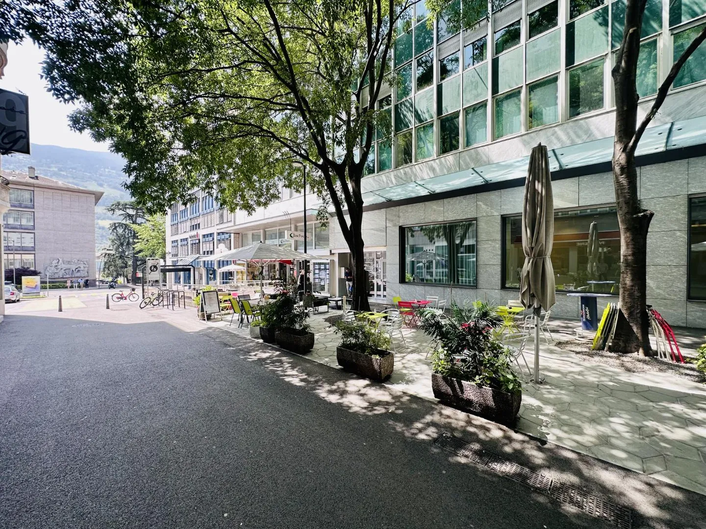 Commercial Space - Photo 1 of 4