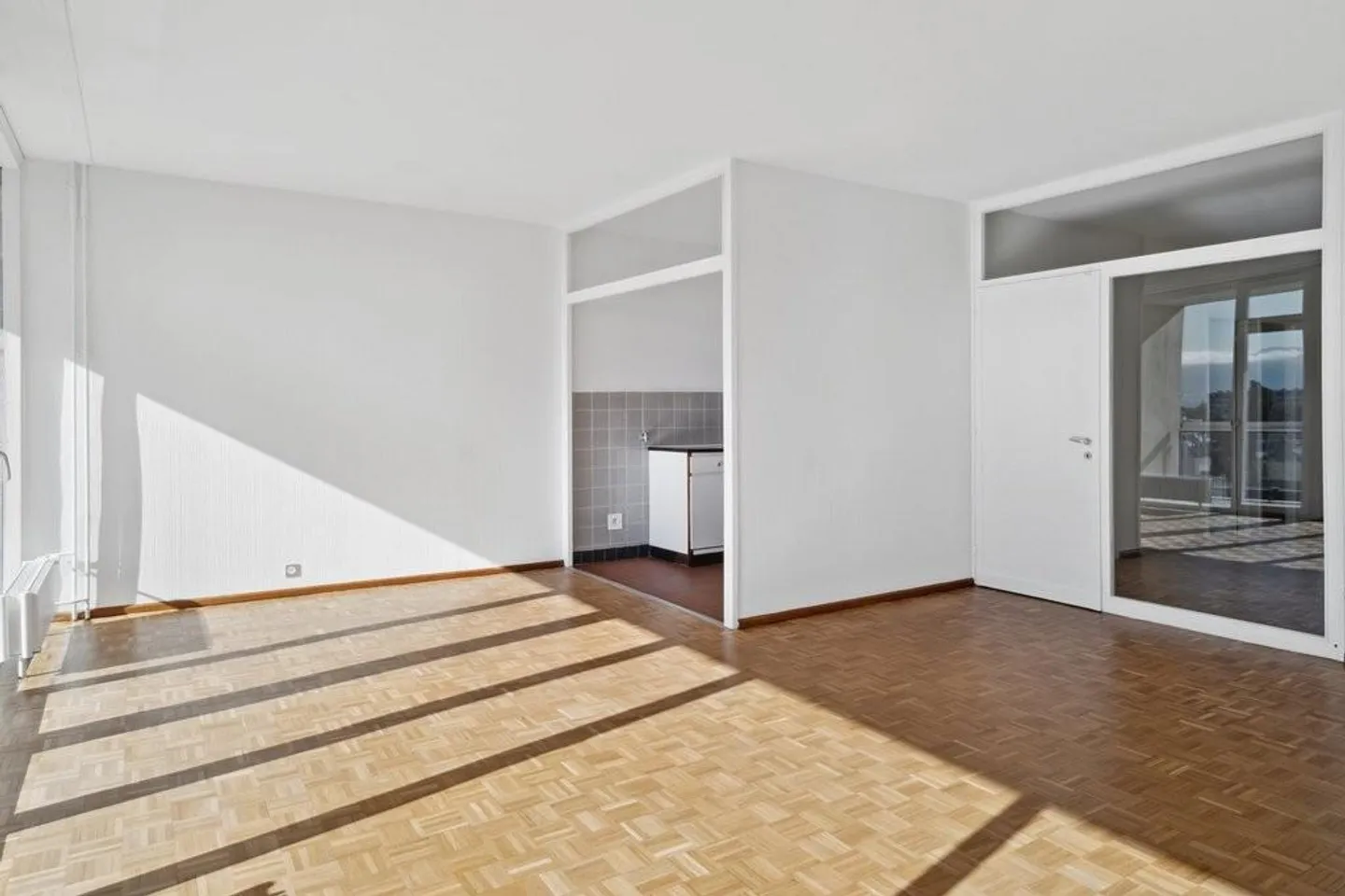 Schöne helle Wohnung nur wenige Schritte vom Forum Meyrin entfernt - Foto 3 von 7