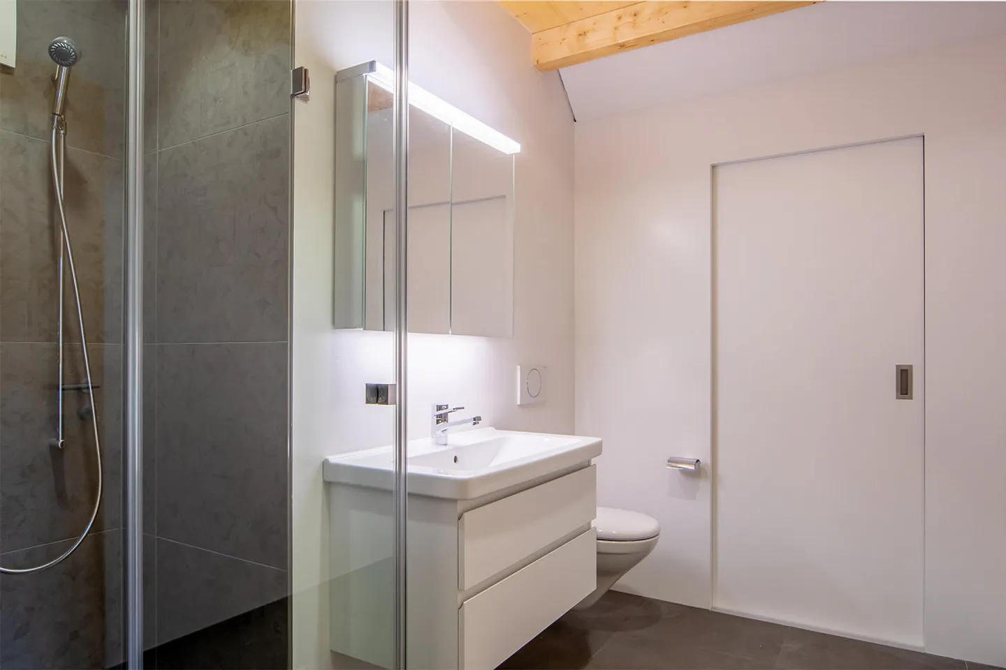 Top modern apartment with garden share (condominium) - Photo 11 of 22