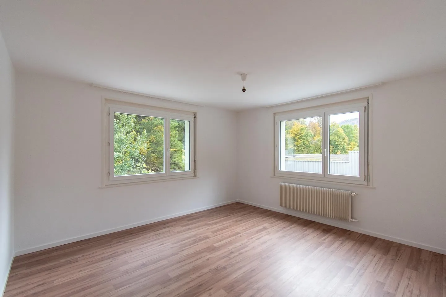 Renoviert und helles 3.5-Zimmer-Wohnung mit Balkon - Foto 4 von 12