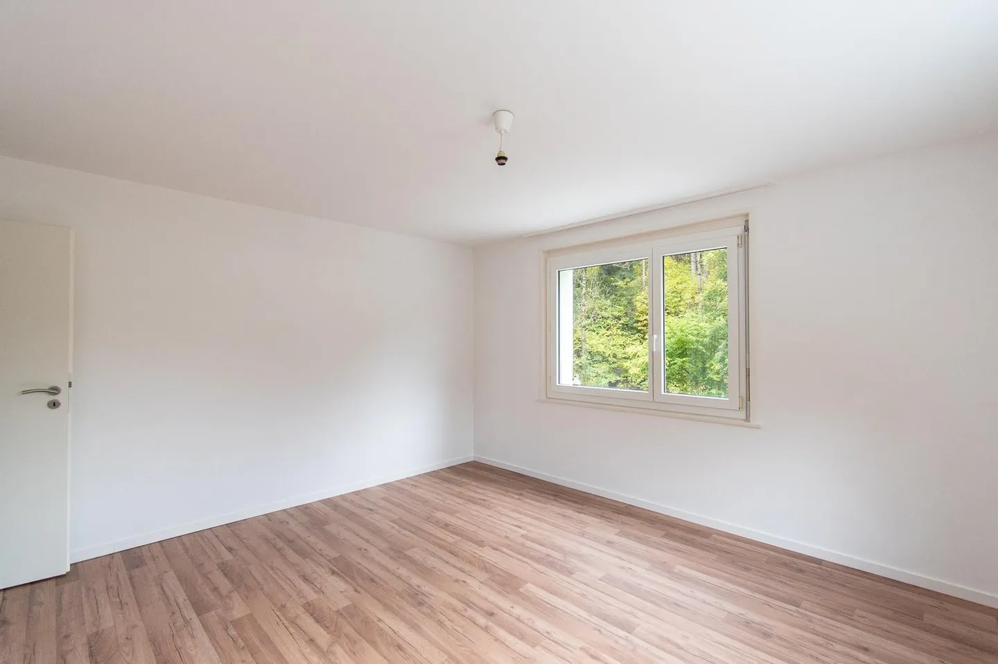Renoviert und helles 3.5-Zimmer-Wohnung mit Balkon - Foto 5 von 12