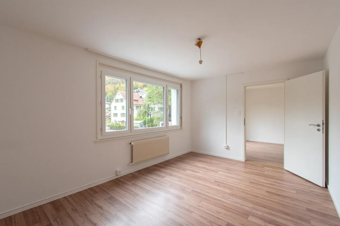 Renoviert und helles 3.5-Zimmer-Wohnung mit Balkon - Foto 10 von 12