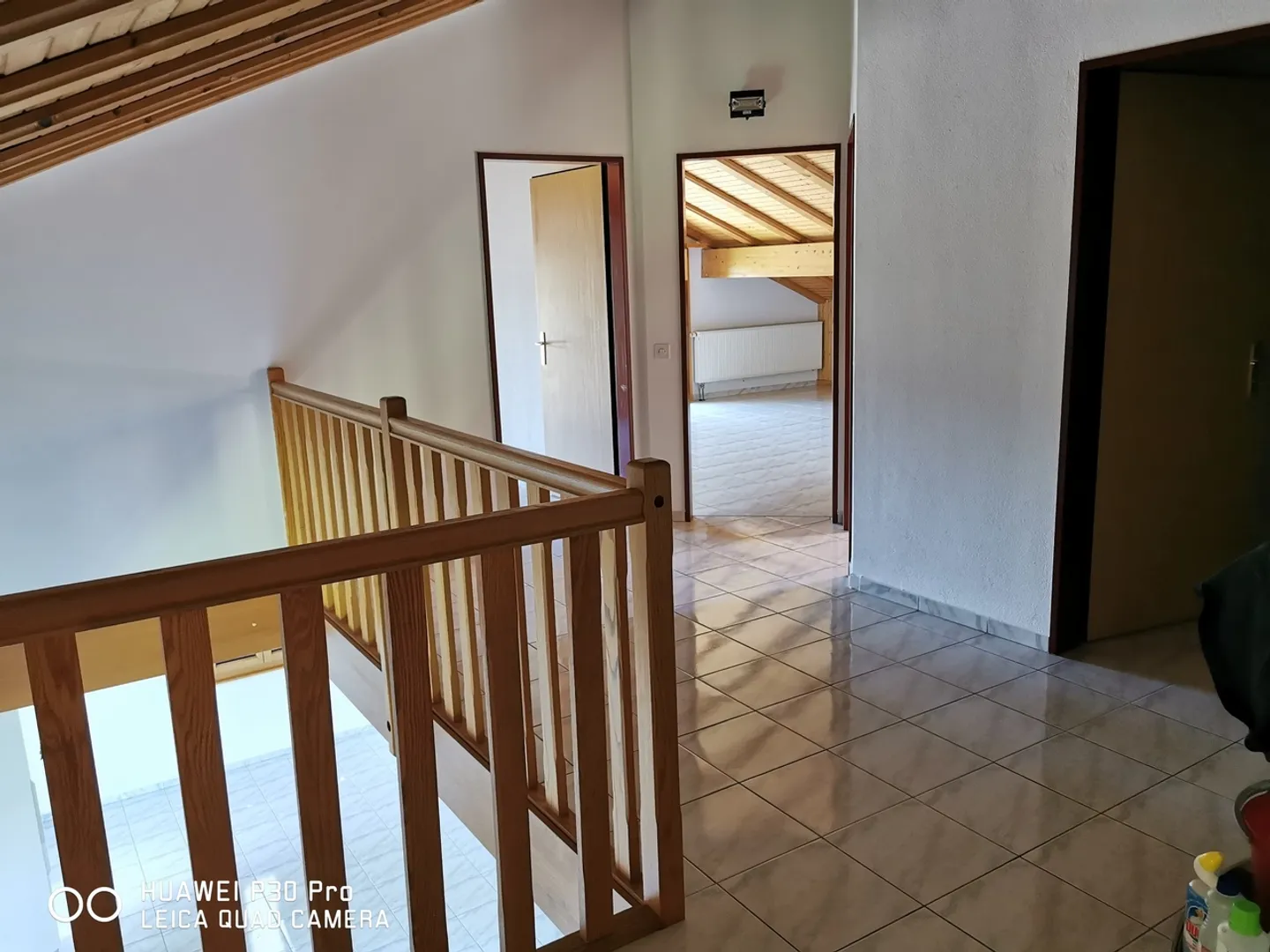 Spacious Duplex Apartment - Photo 8 of 9