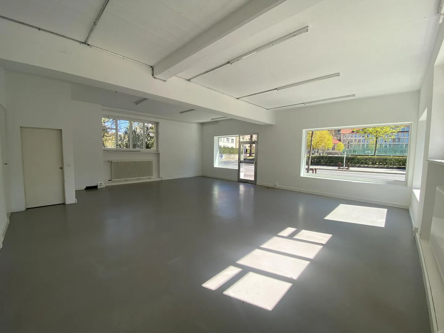 Espace commercial/bureau - Photo 3 sur 6