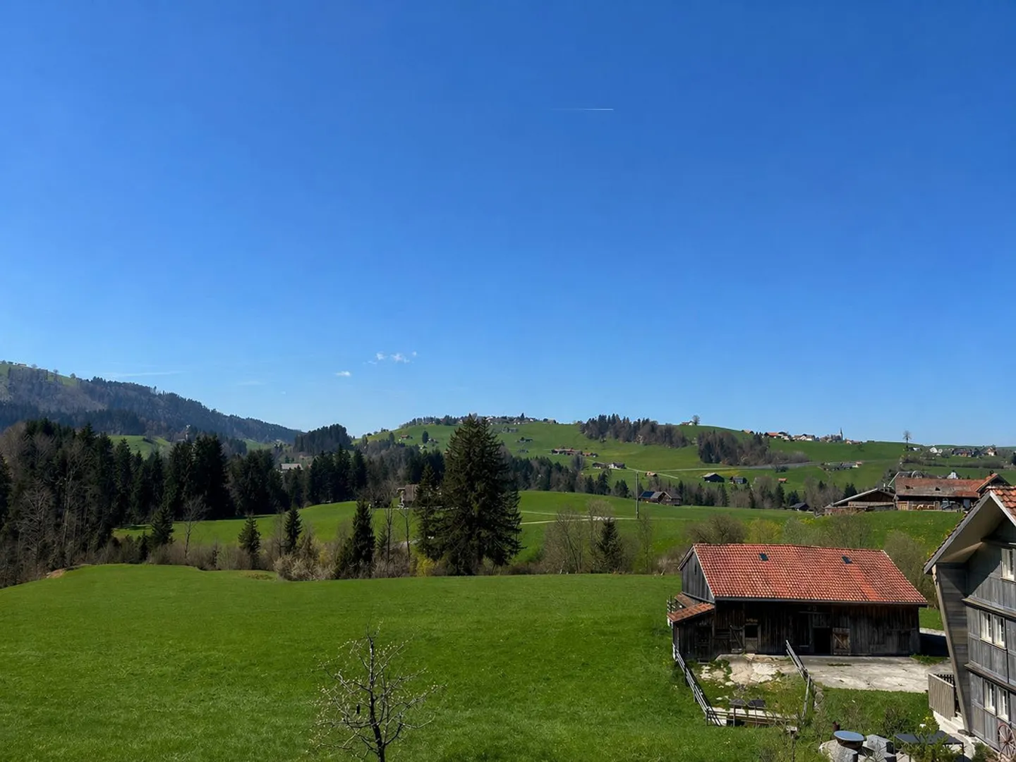Modernes Attika-Apartment mit Balkon - Foto 8 von 9