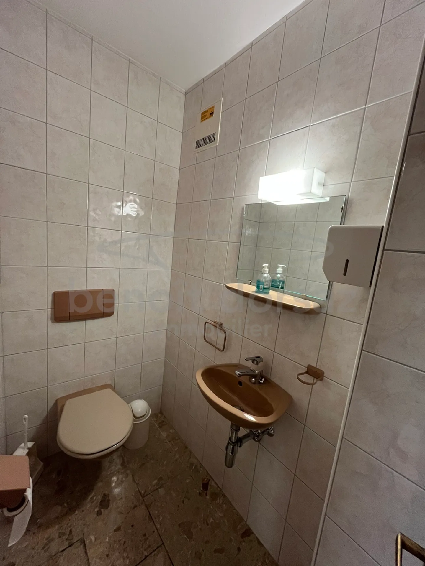 Ufficio 4.5 stanze - Foto 6 di 8