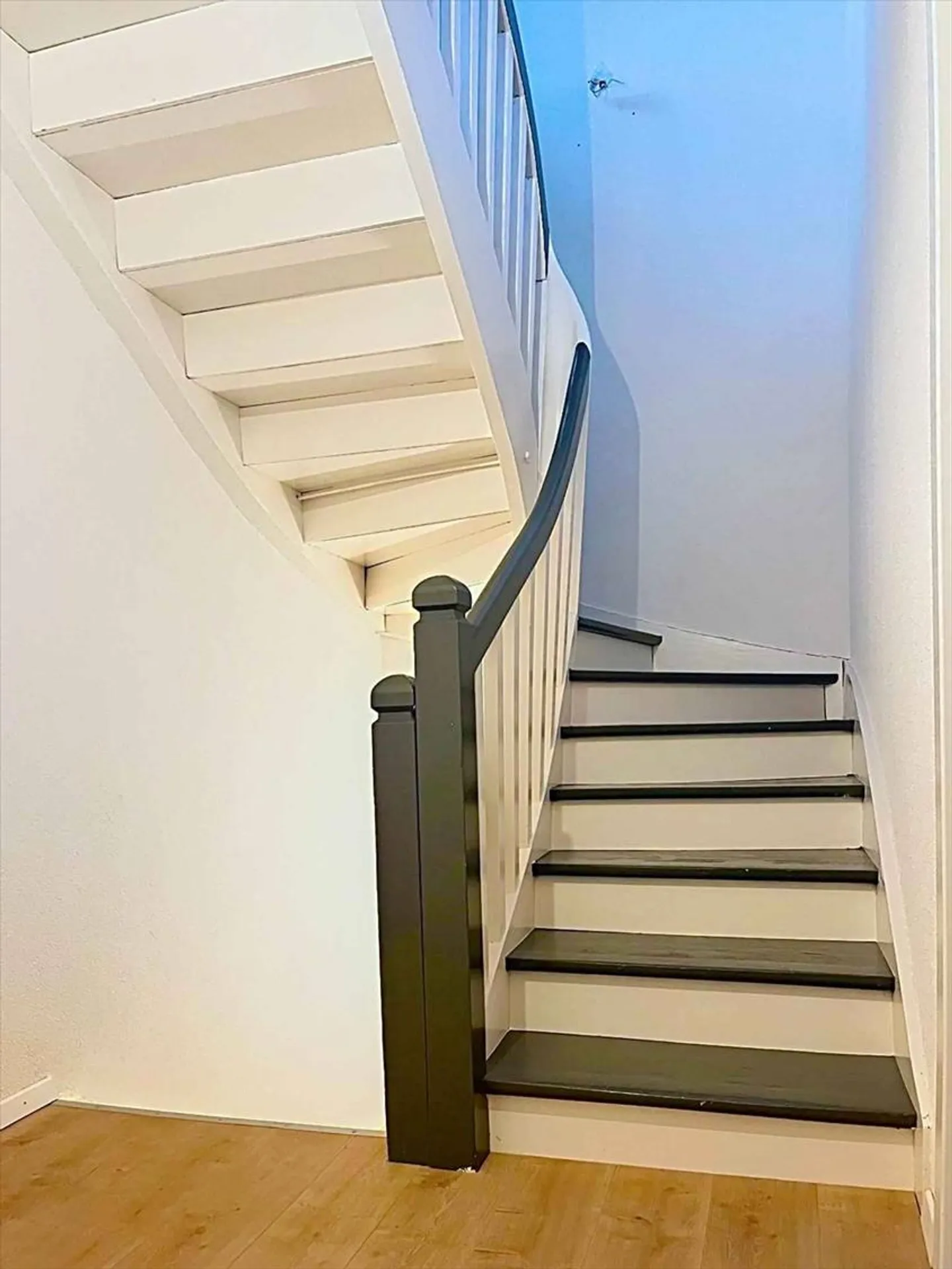 Maison contiguë 4.5 pièces - Photo 5 sur 10