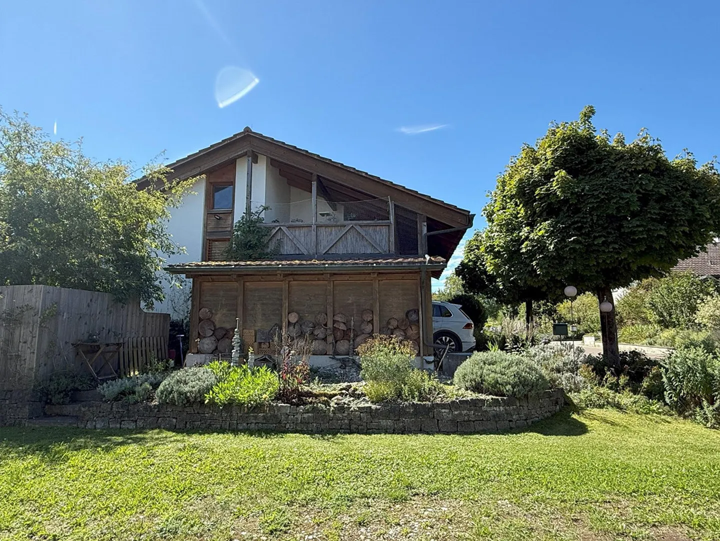 Ampia casa unifamiliare indipendente con meraviglioso giardino - Foto 17 di 17