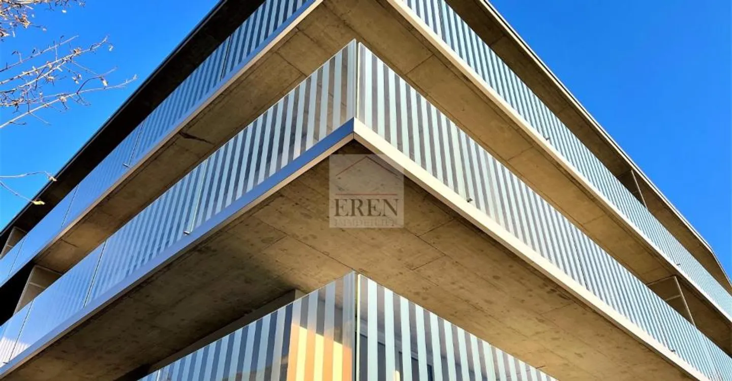 Spacious 2.5-room penthouse of 90m2 and large terrace of 29m2 in the center of Fully - Photo 10 of 13