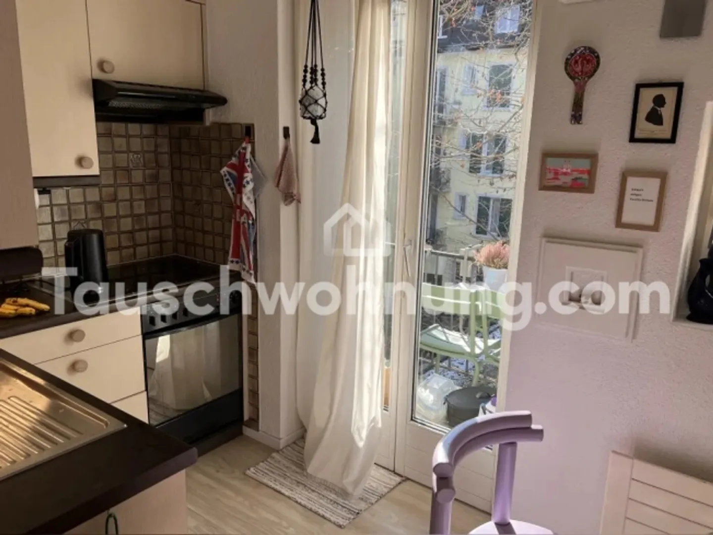 Petit bijou contre grand - Photo 3 sur 4