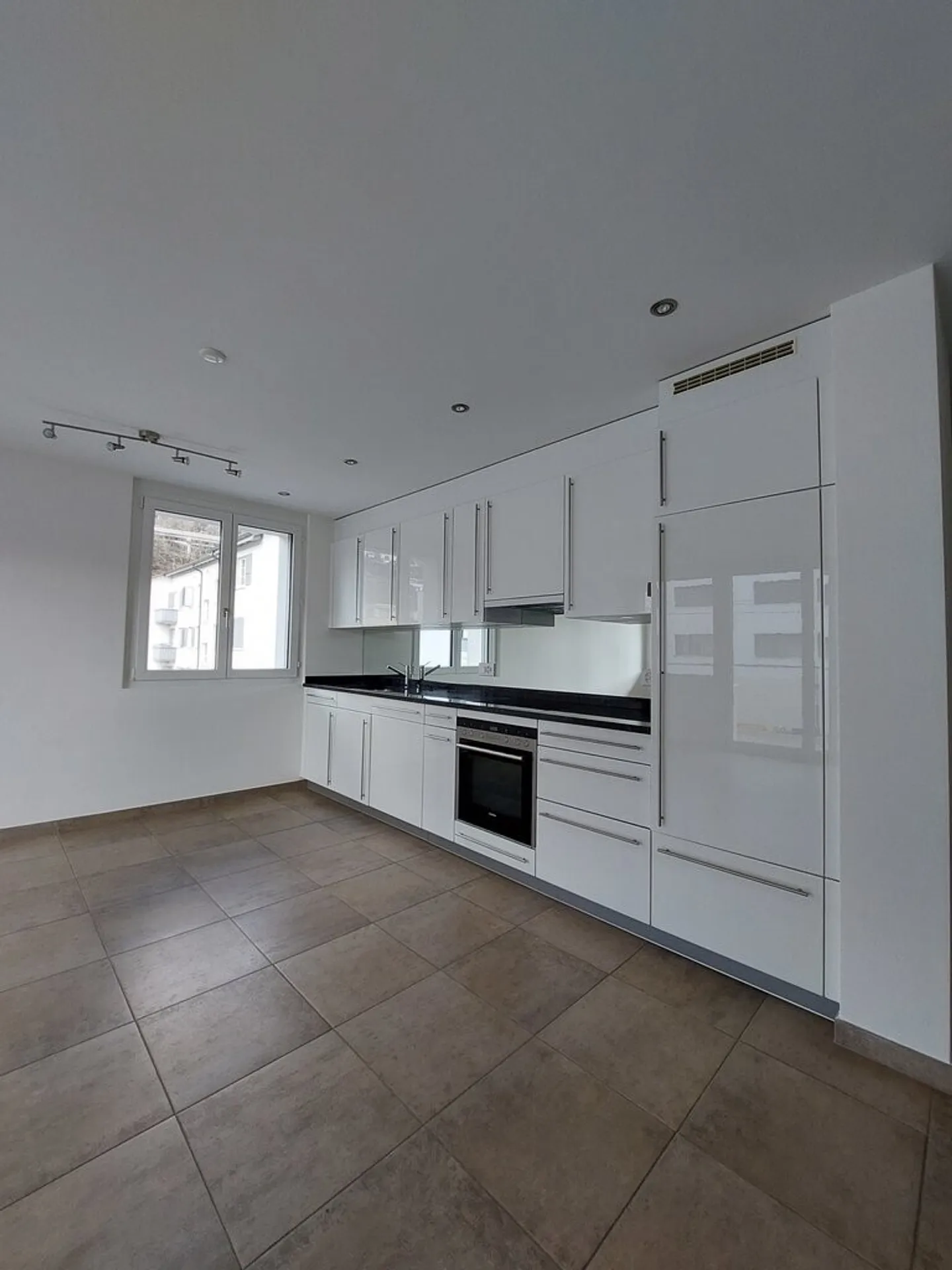 A Happy Apartment Start - Photo 5 of 7