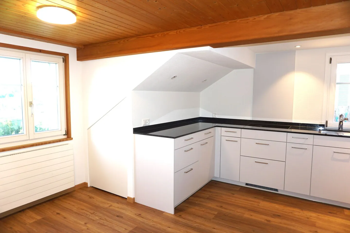 Hübsche Dachwohnung an schönster Lage - Foto 2 von 13