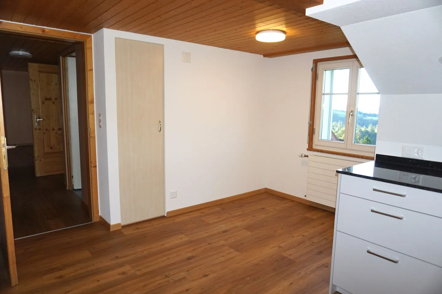 Hübsche Dachwohnung an schönster Lage - Foto 4 von 13