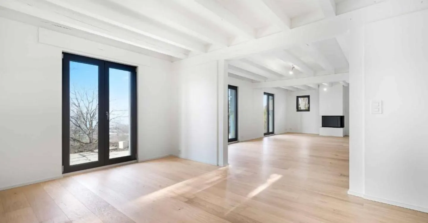 Villa contemporanea con vista lago - Foto 3 di 11