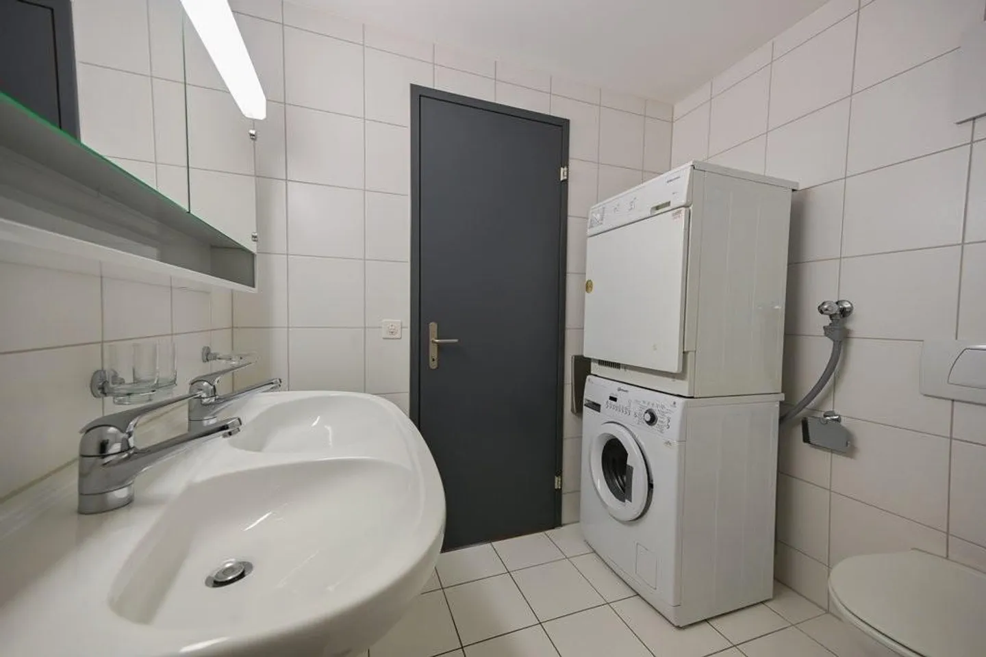 Your Retreat Close to the City Center - Photo 11 of 12