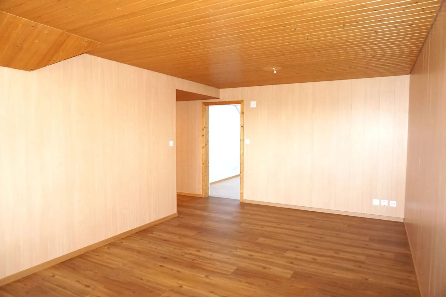 Hübsche Dachwohnung an schönster Lage - Foto 6 von 13