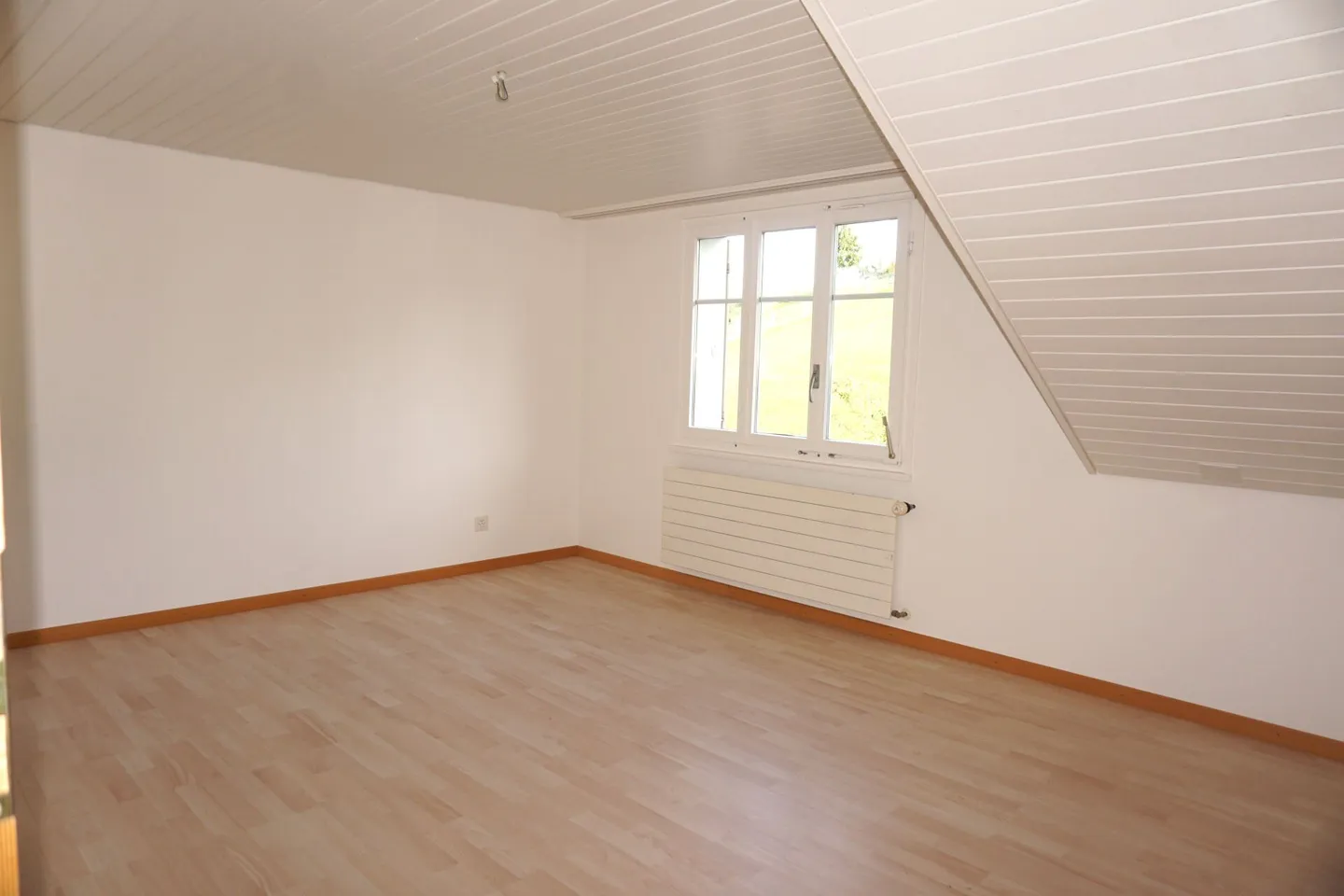 Hübsche Dachwohnung an schönster Lage - Foto 8 von 13