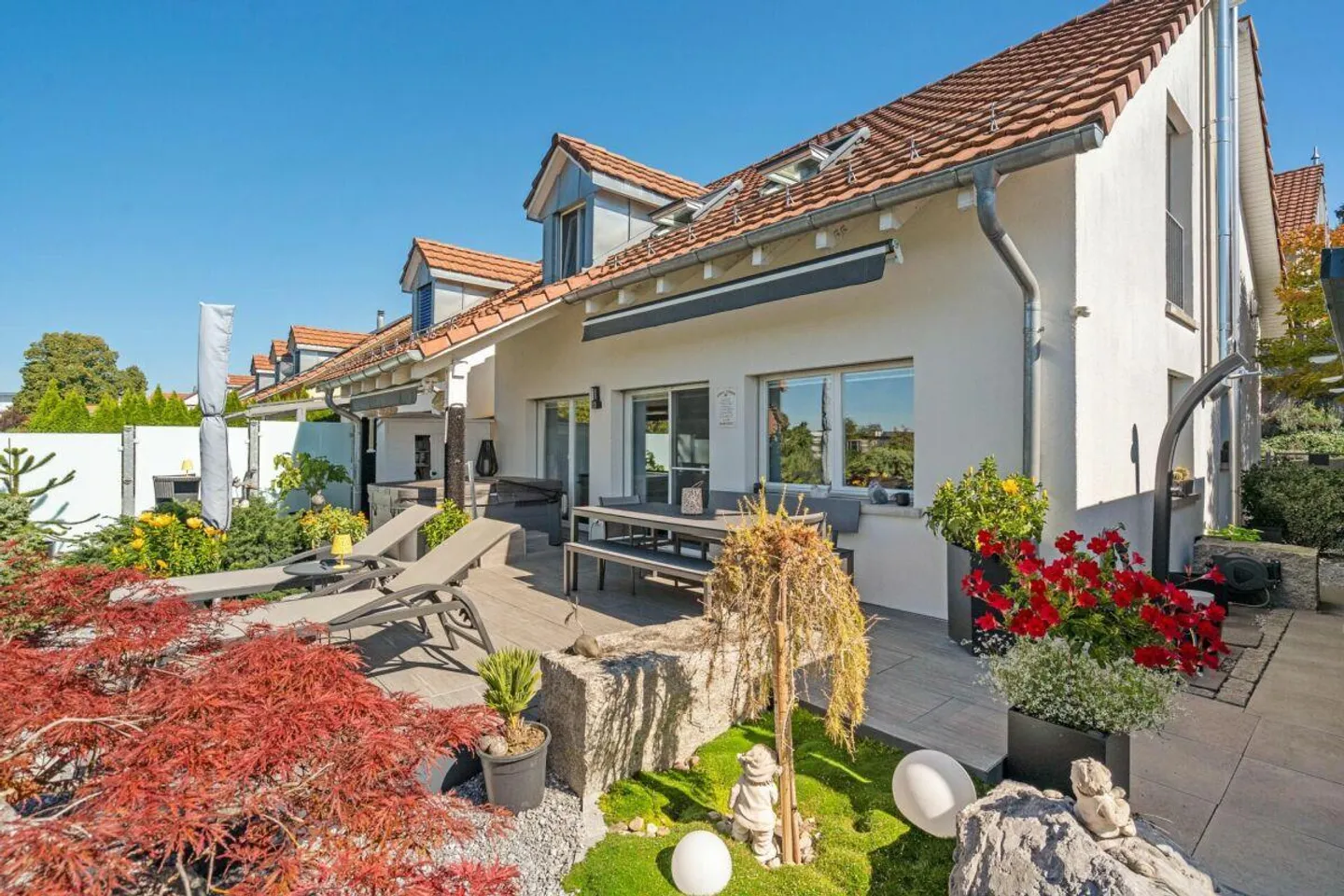 Modernes Haus mit Privatsphäre, Komfort und Weitblick - Foto 1 von 5