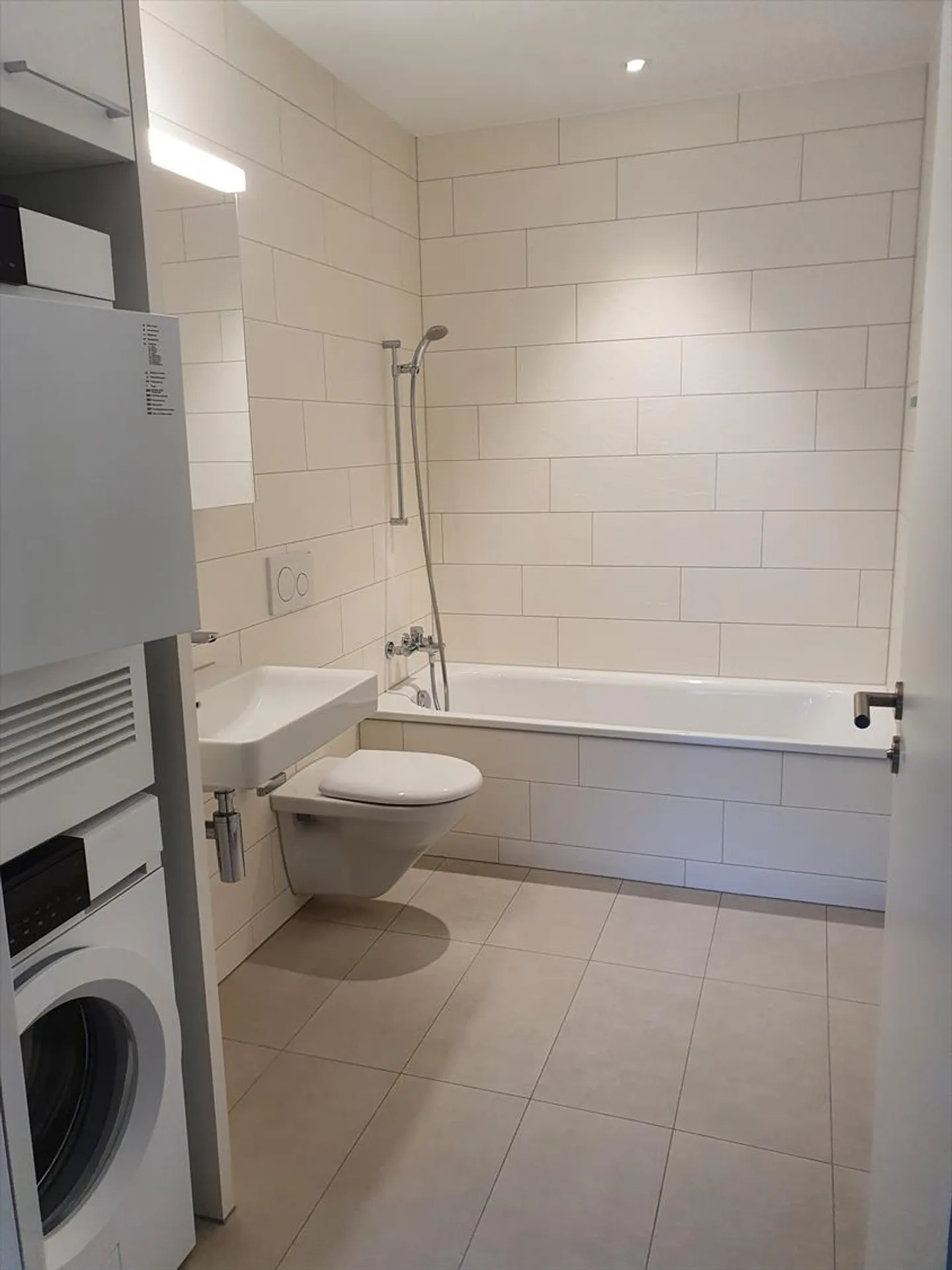 Spacious and Central - Photo 10 of 11