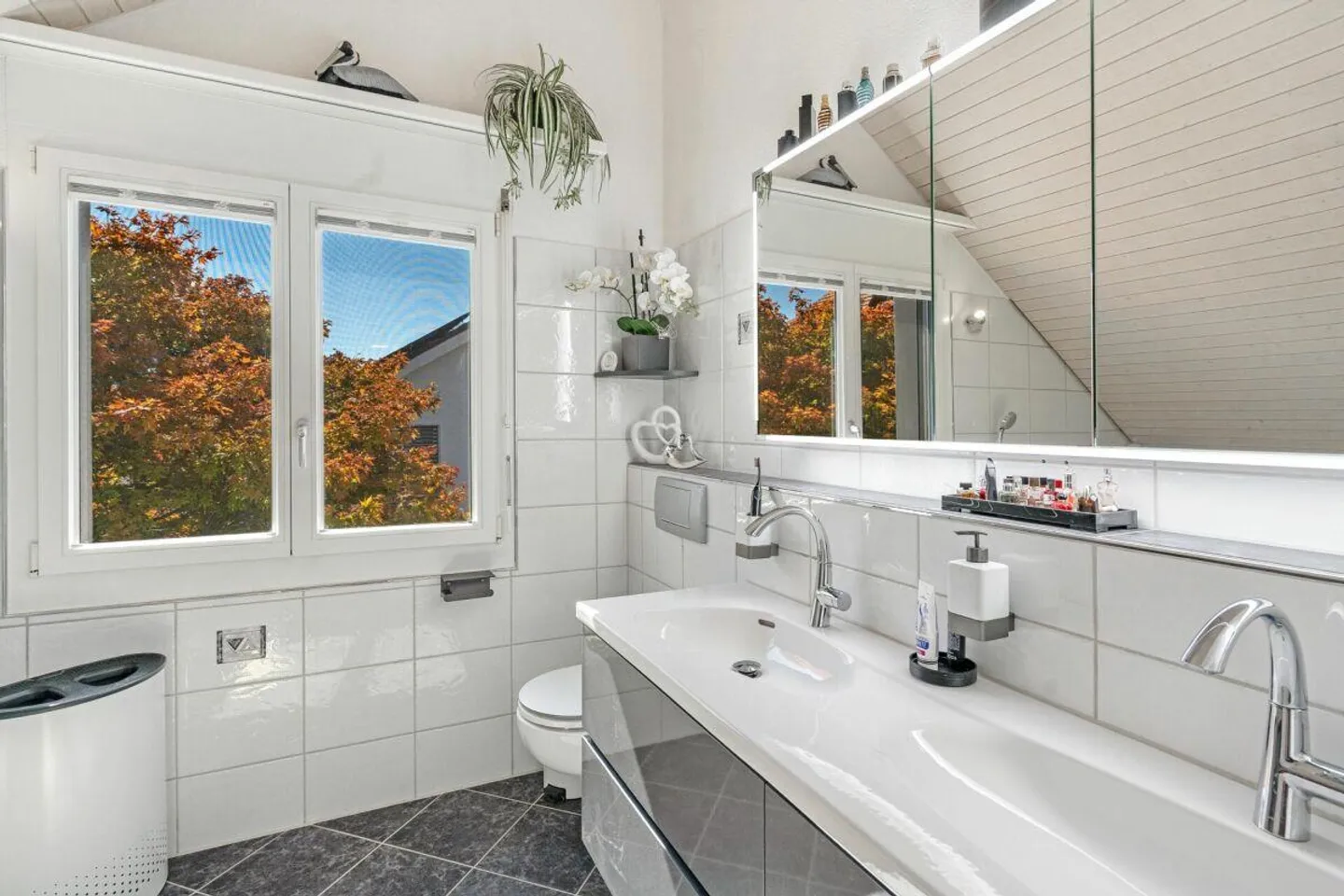 Modernes Haus mit Privatsphäre, Komfort und Weitblick - Foto 4 von 5