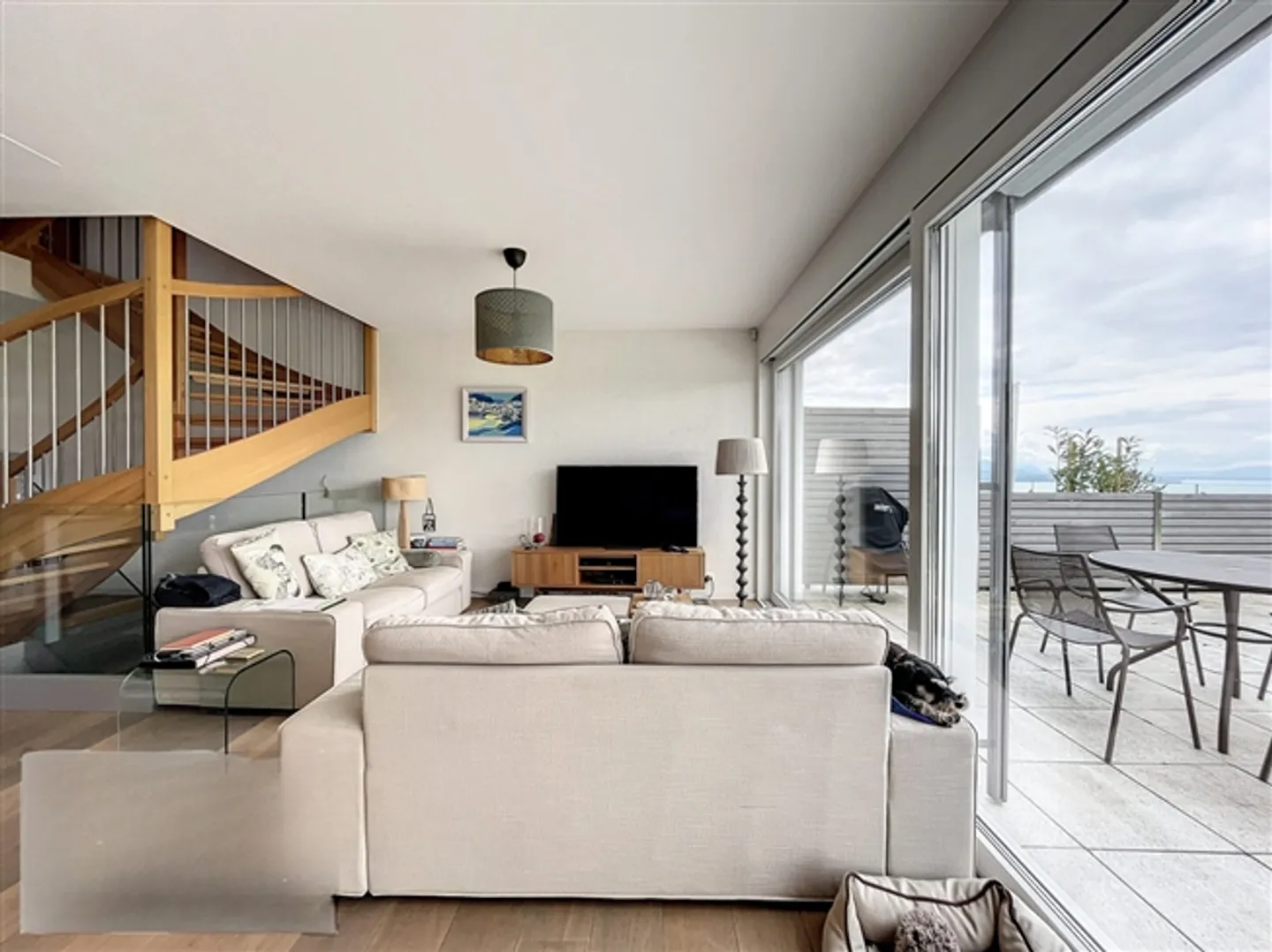 Outstanding 6.5-Room Semi-Detached House (B2) with Breathtaking Views - Photo 2 of 4