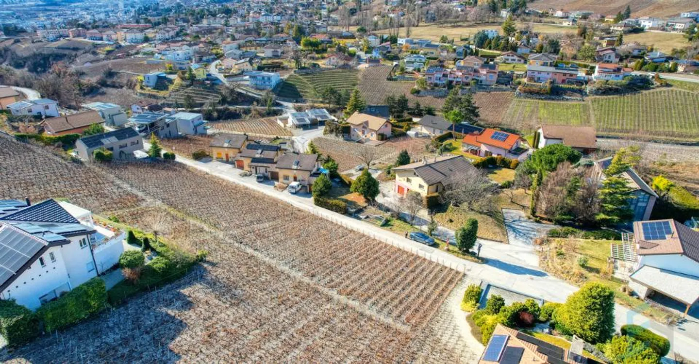 EXCLUSIVITY Splendid building plot of 804m² in Miège (Noble-Contrée) - Photo 3 of 7