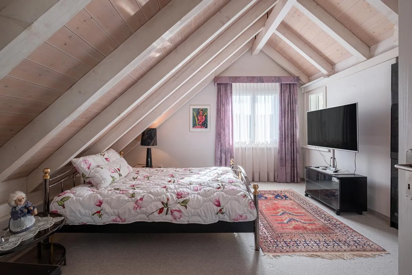 Quiet neighborhood with garden bed and pleasant living atmosphere - Photo 12 of 13