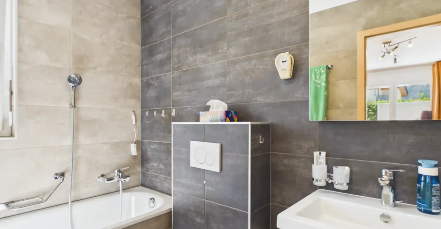Beautiful 3.5 rooms with 75m2 of outdoor space on Les Terrasses de l’Ardève - Photo 6 of 12