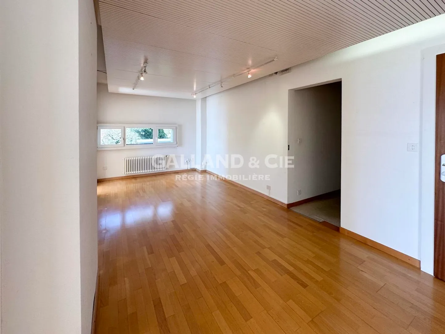 A 6.5-room and a 3.5-room apartment - Photo 11 of 15