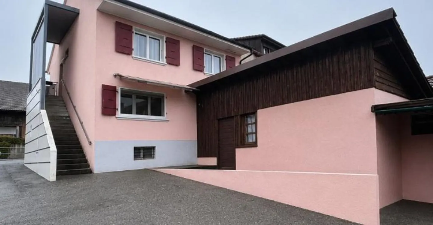 Maison familiale avec potentiel - Photo 2 sur 11