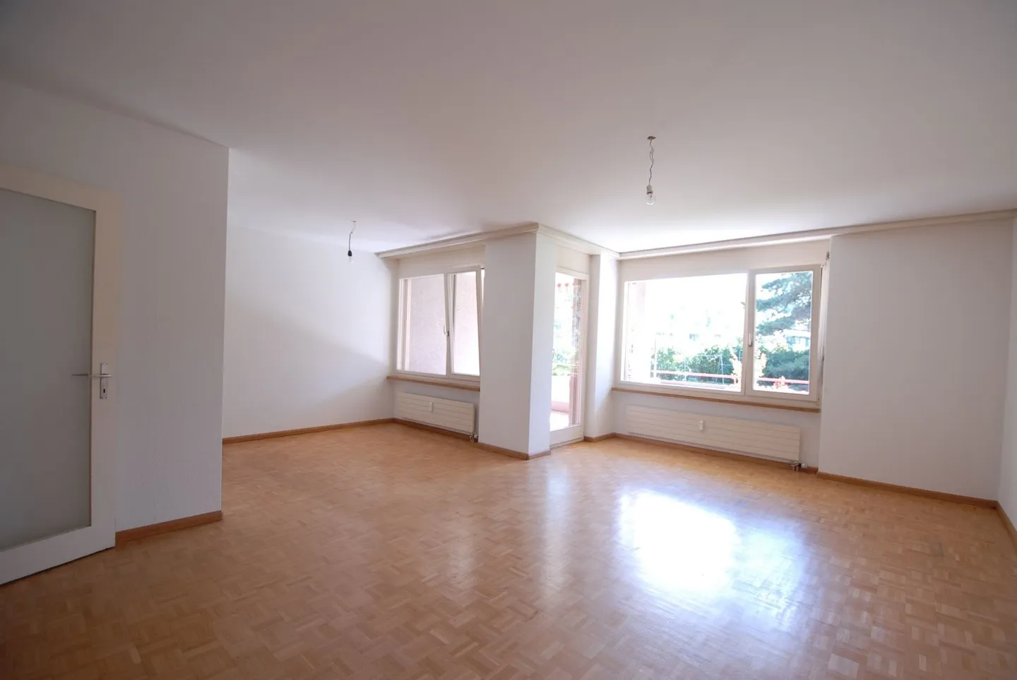 Ampio appartamento di 3,5 locali in un complesso adatto alle famiglie - Foto 2 di 7