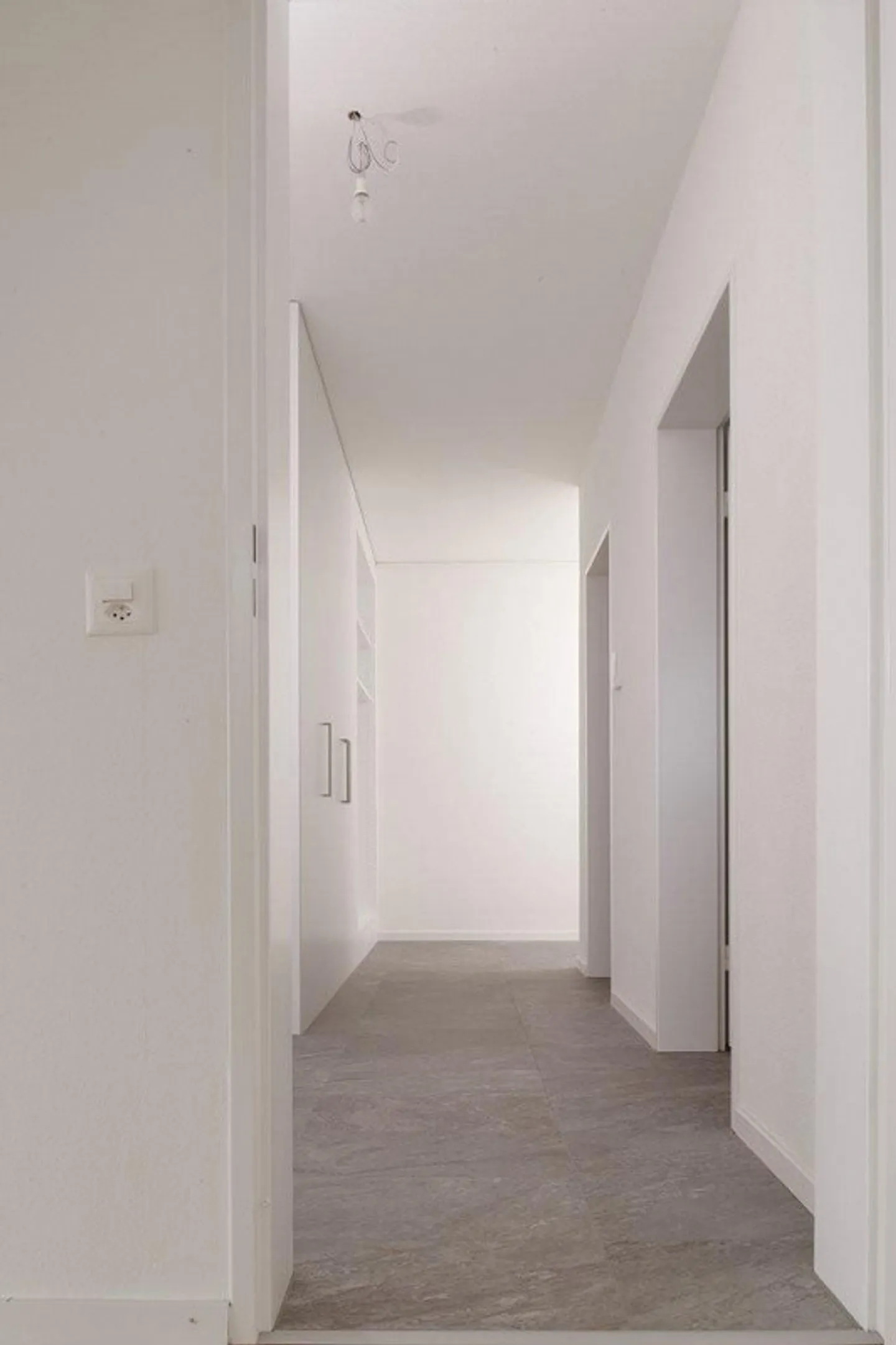 2.5-room apartment with pool and stunning view! - Photo 5 of 5