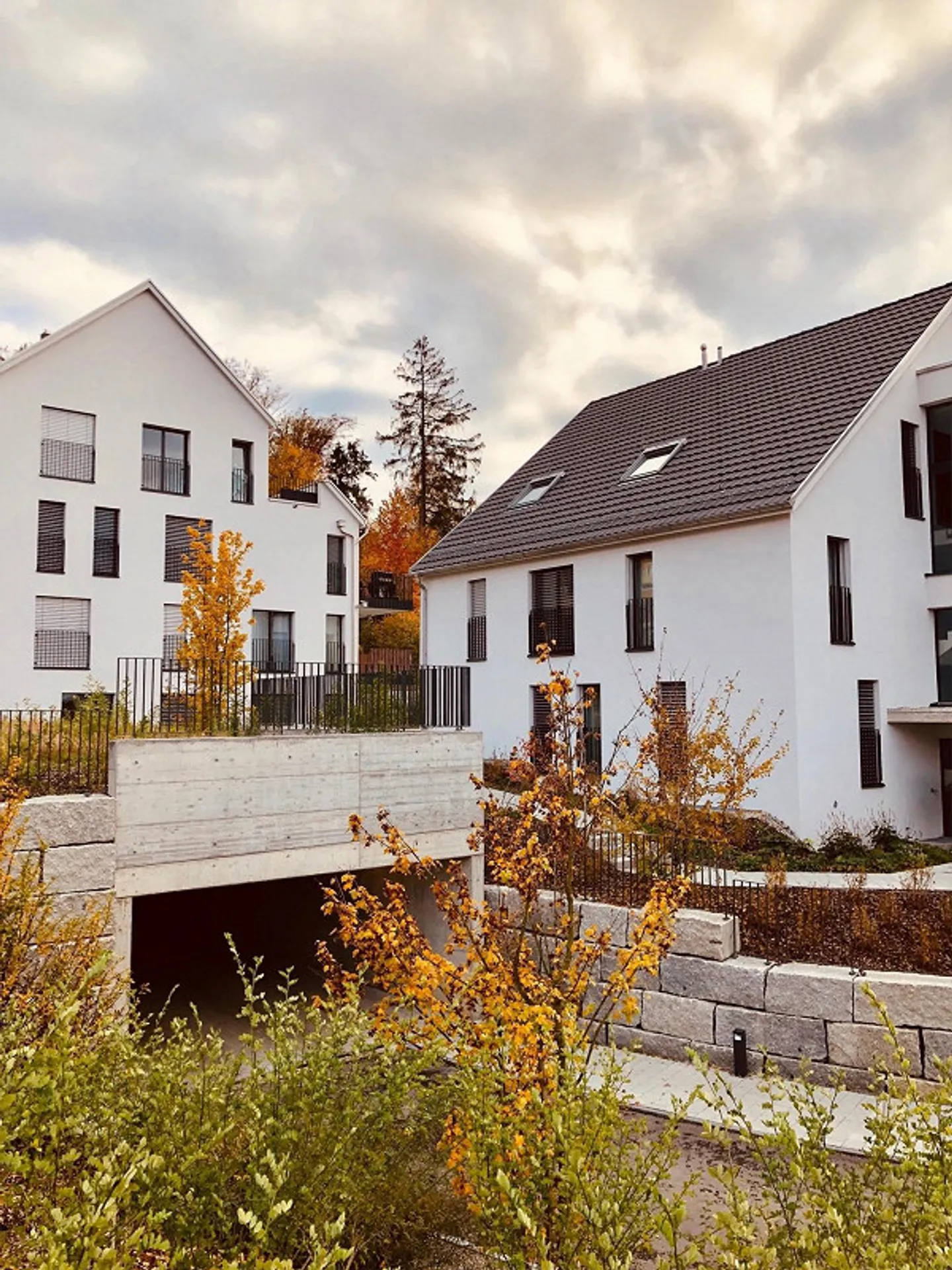 Spacious 3.5 Room Apartment in Bonstetten - Photo 1 of 9