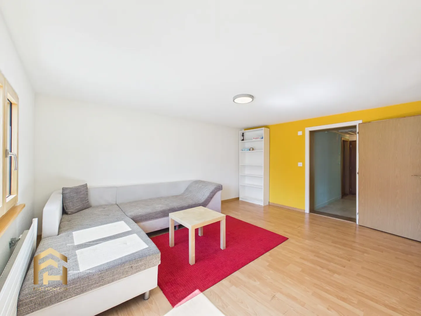 Charmant appartement de 4,5 pièces avec une belle vue et beaucoup de rangement - Photo 1 sur 13