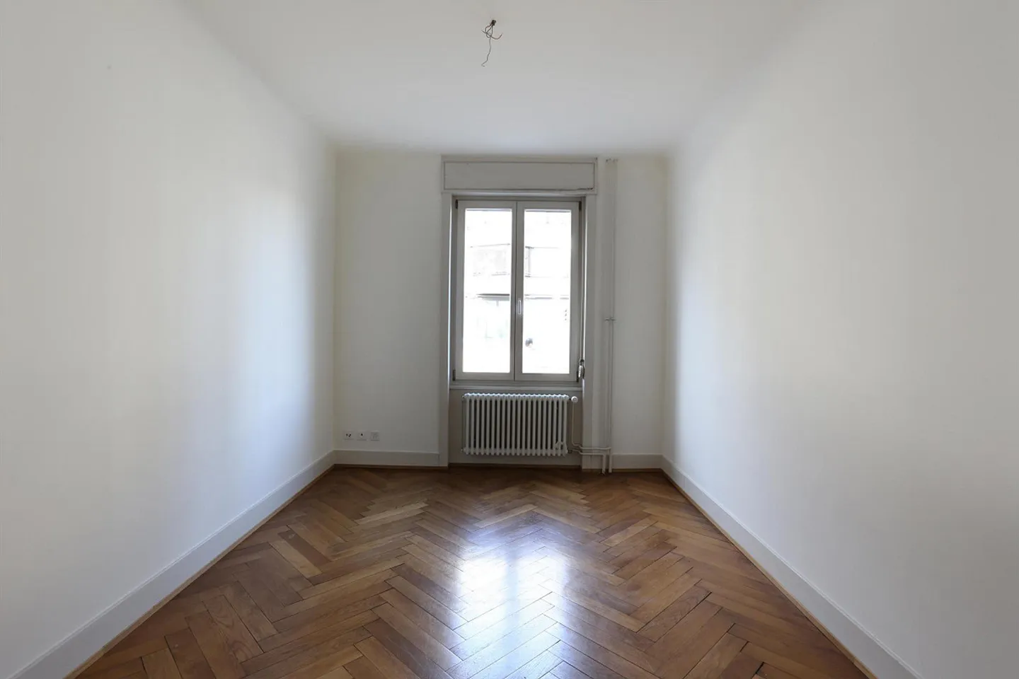 Appartamento 1 stanza in edificio storico ristrutturato vicino a Voltaplatz - Foto 4 di 4