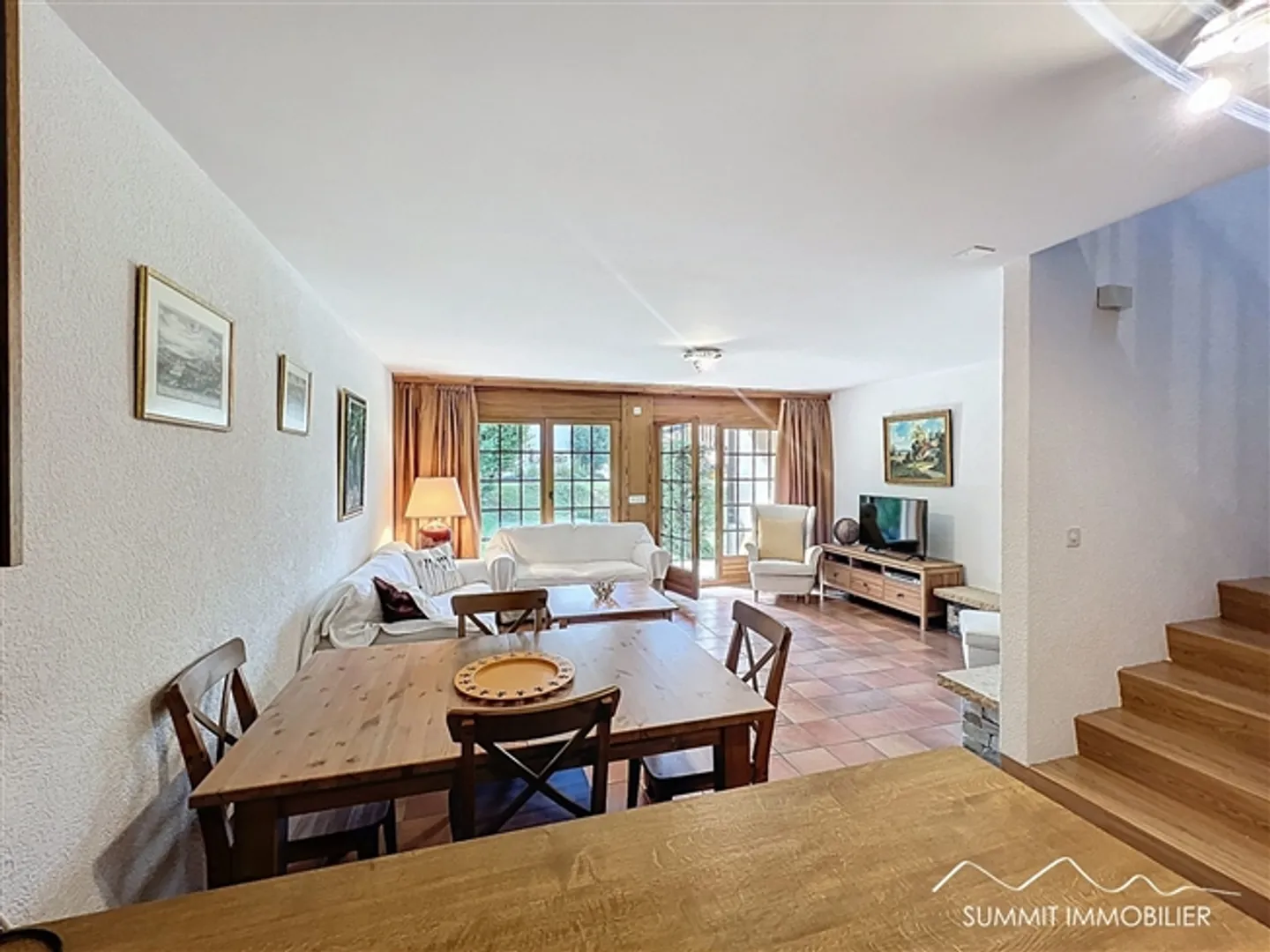 Whole chalet available for rent year-round in Crans-Montana - Photo 1 of 12