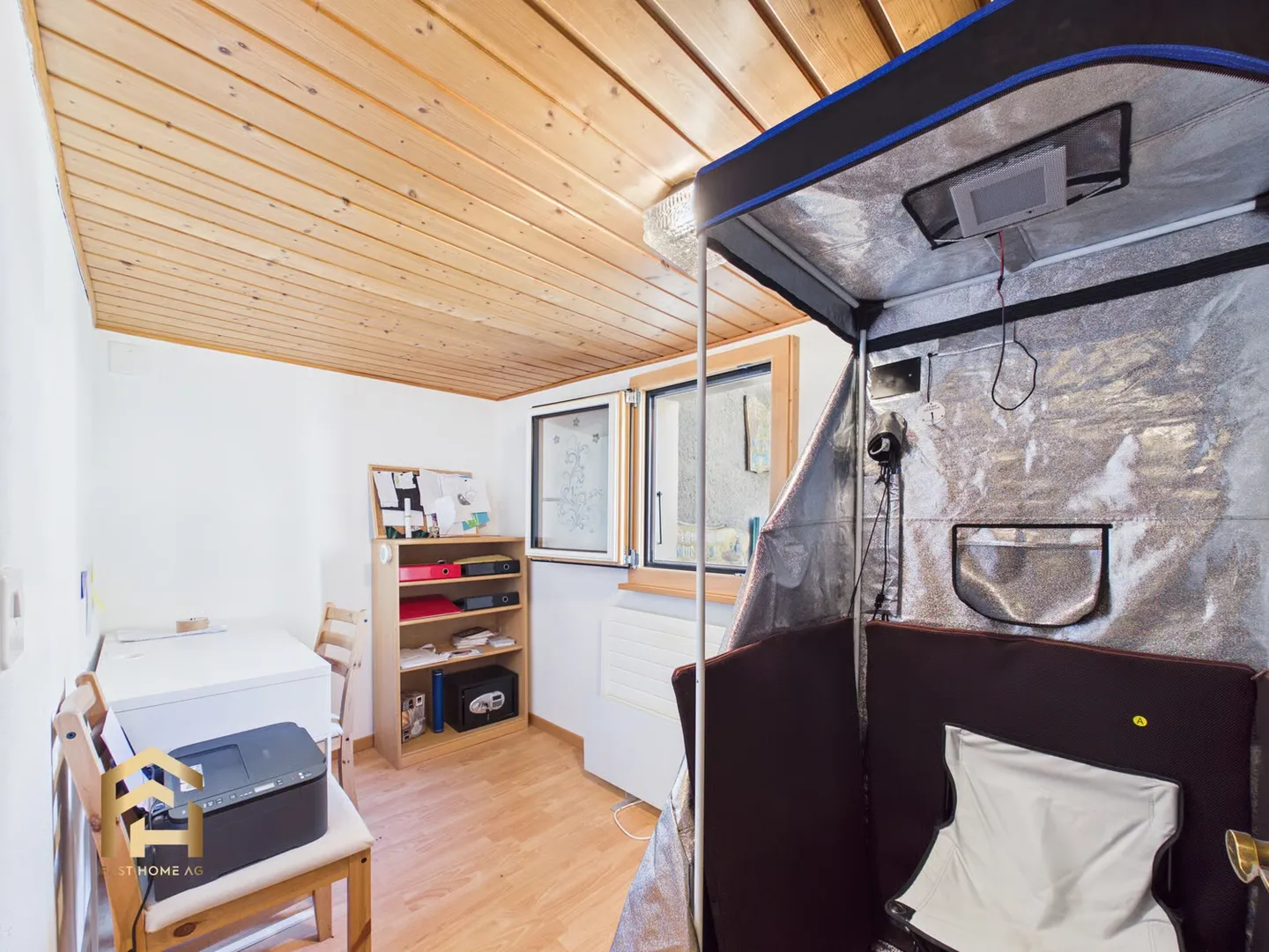 Charmant appartement de 4,5 pièces avec une belle vue et beaucoup de rangement - Photo 5 sur 13