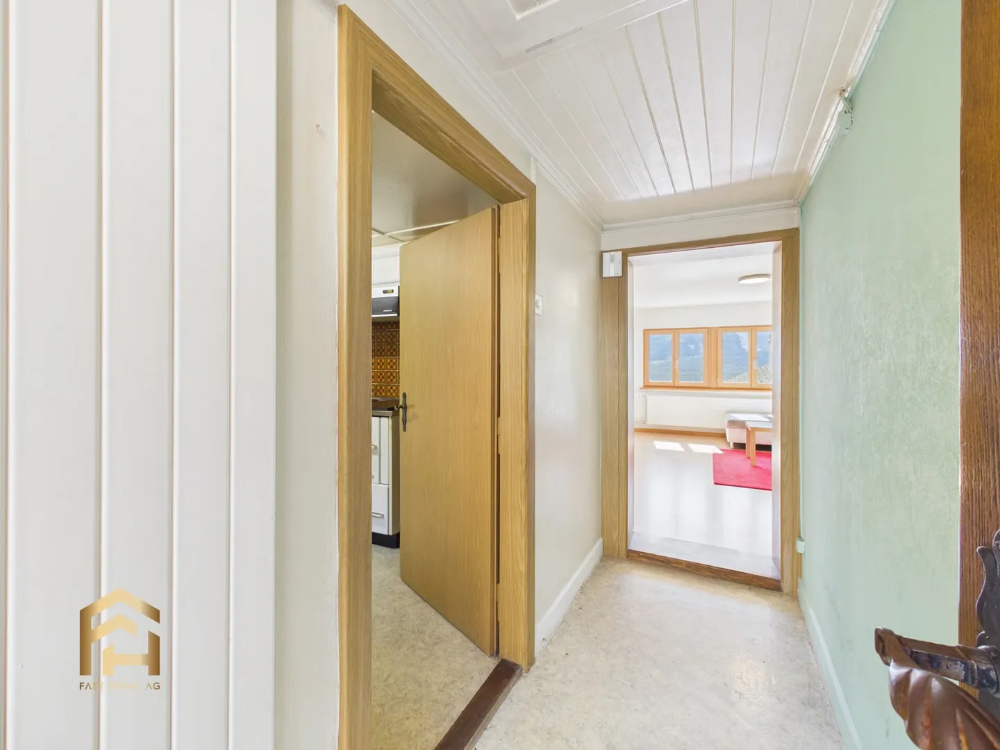 Charmant appartement de 4,5 pièces avec une belle vue et beaucoup de rangement - Photo 8 sur 13