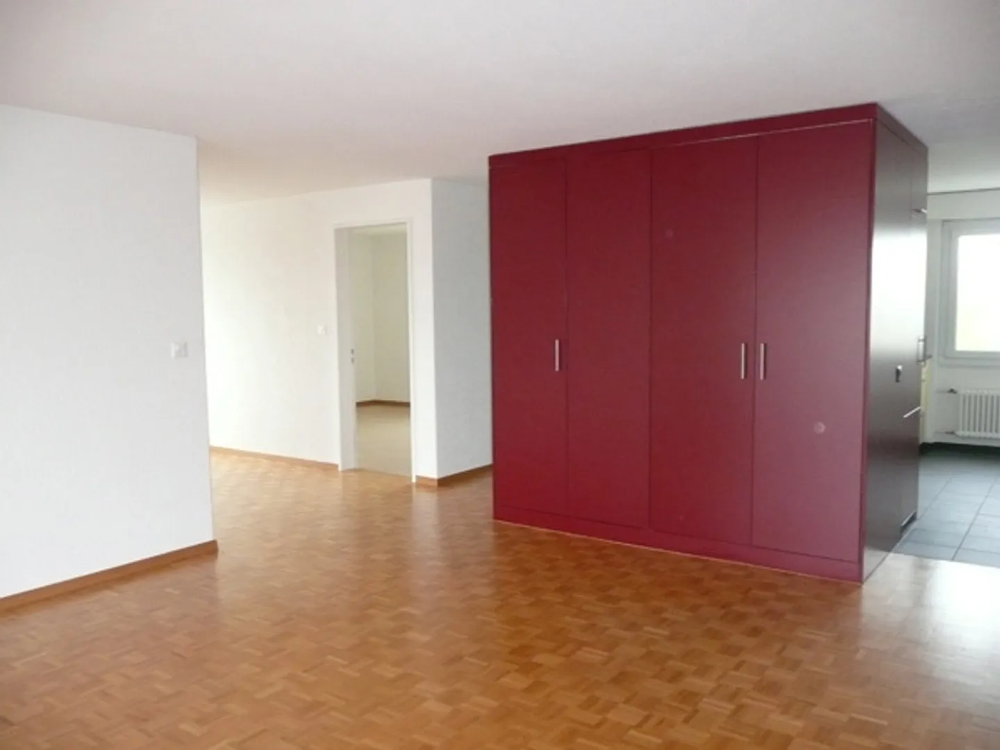 Modern apartment in a family-friendly location - Photo 4 of 6