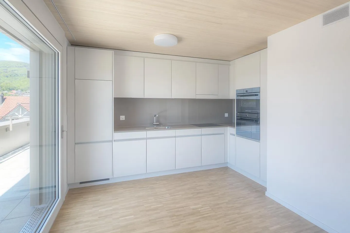 RENT WITHOUT DEPOSIT - Modern Development in the Green - Photo 5 of 9