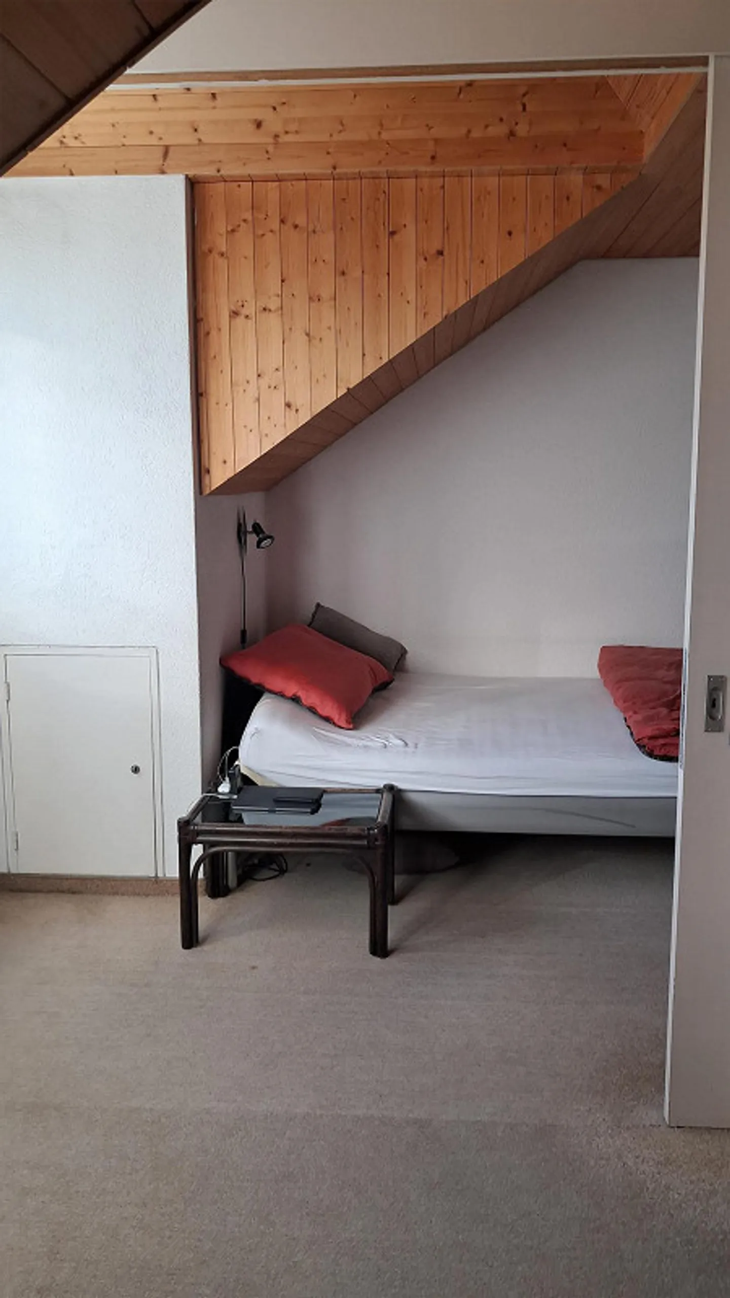 Beautiful, spacious apartment near the center with caretaker services - Photo 12 of 17