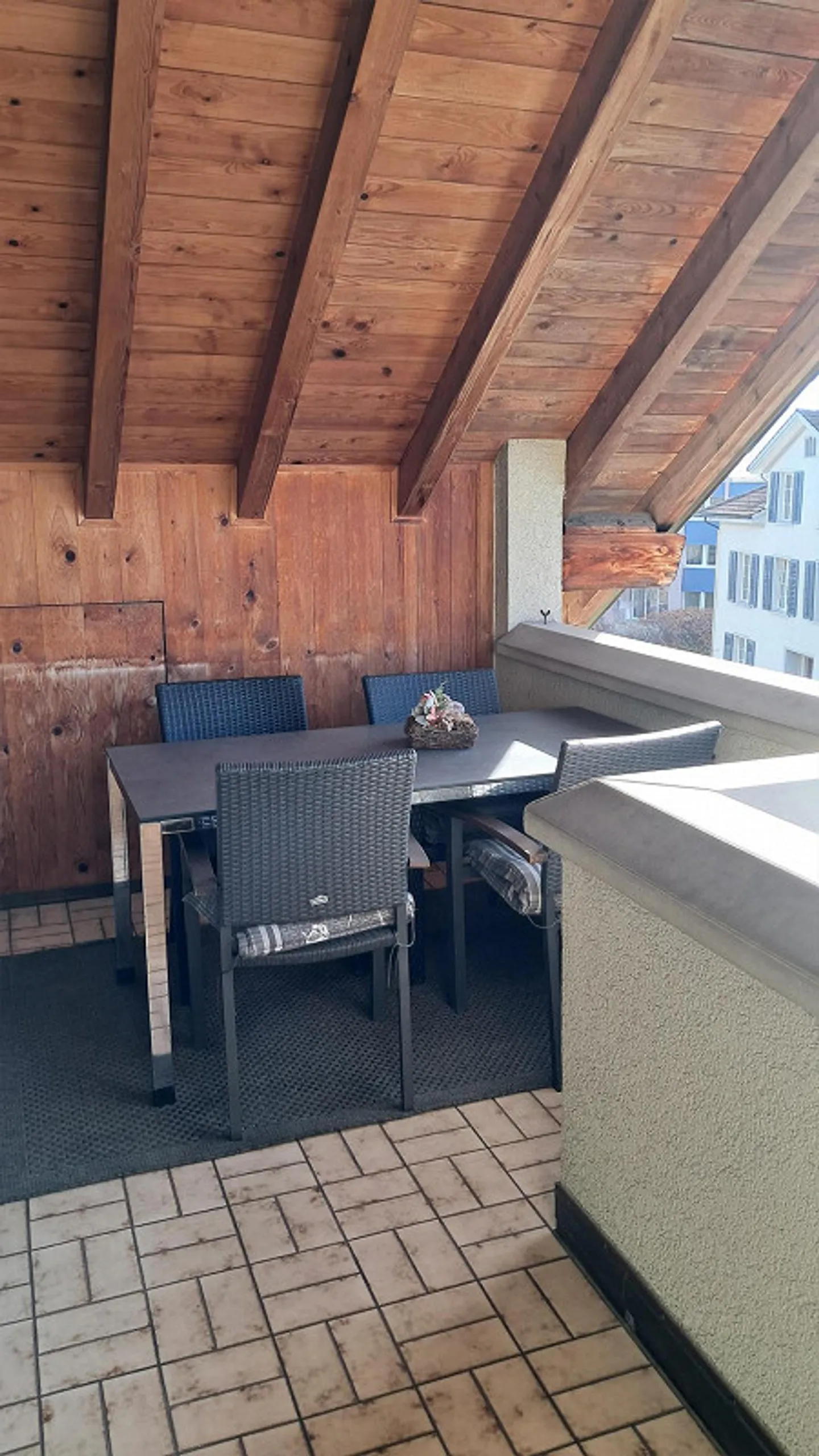 Beautiful, spacious apartment near the center with caretaker services - Photo 16 of 17