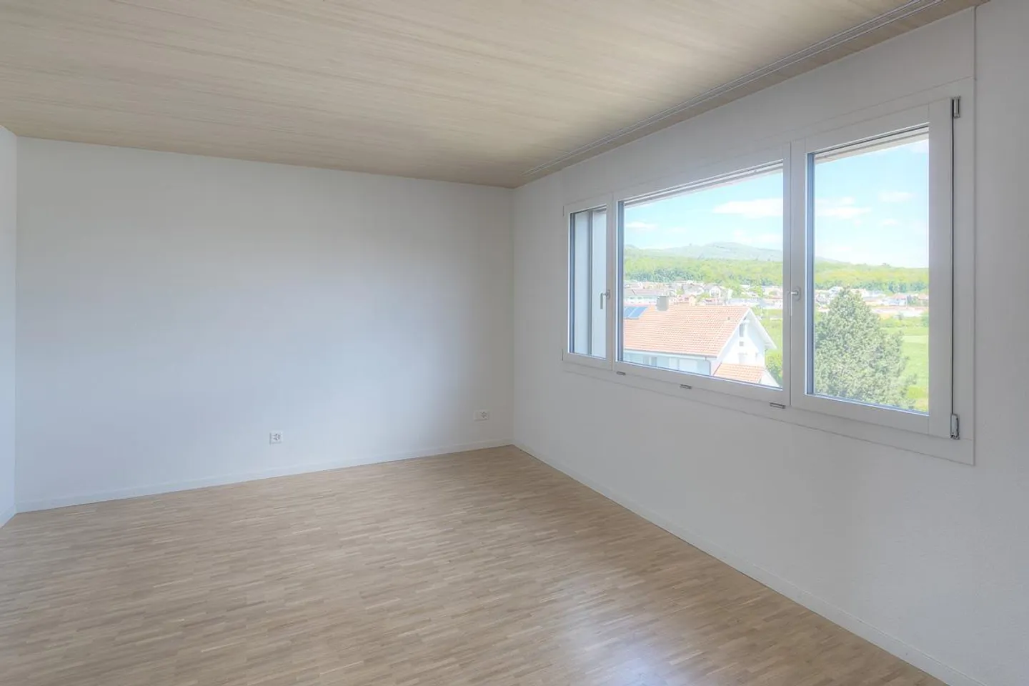 RENT WITHOUT DEPOSIT - Modern Development in the Green - Photo 8 of 9