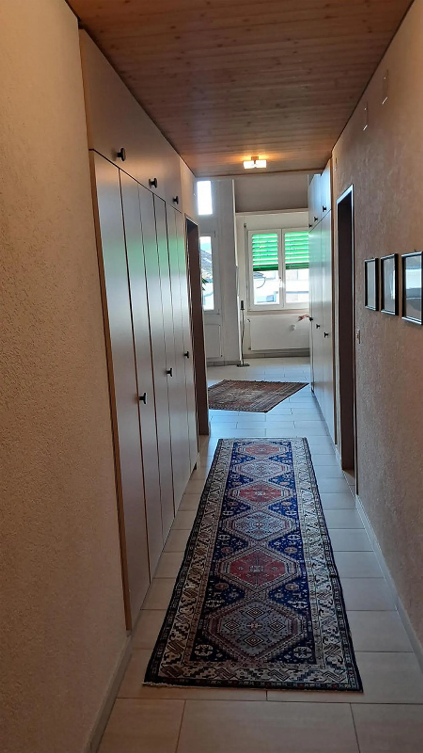 Beautiful, spacious apartment near the center with caretaker services - Photo 14 of 17