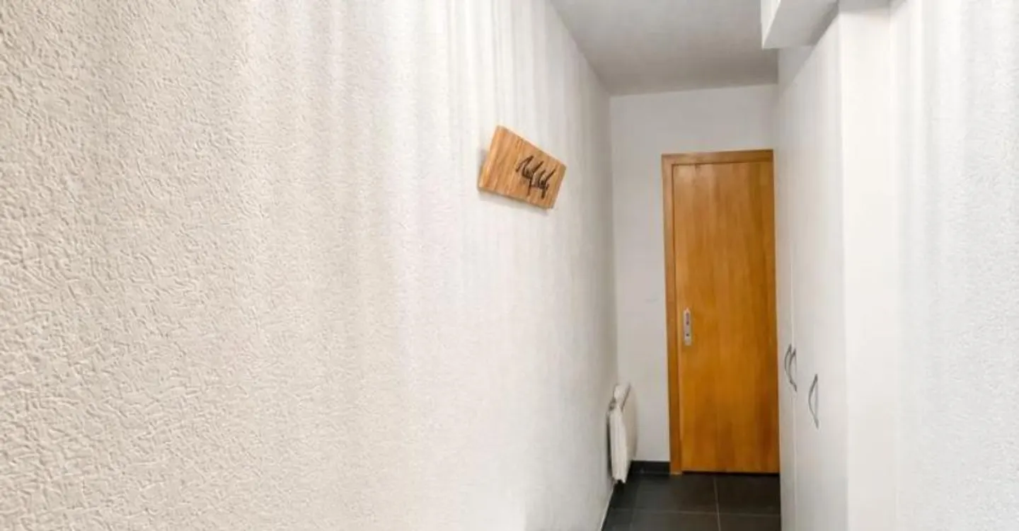 MOLESON | 2-room apartment - Photo 2 of 7